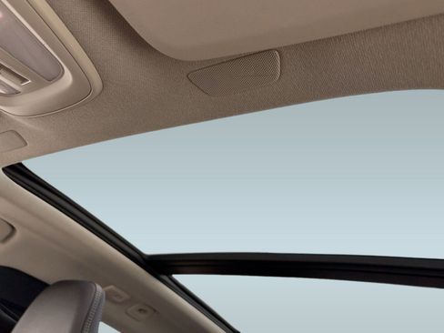 Certified 2023 Volvo XC40 B5 Plus w/ Protection Package Premier image 16