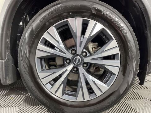 Used 2023 Nissan Rogue SV w/ SV Premium Package image 14