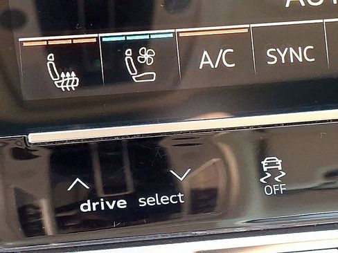 Used 2020 Audi S8 L w/ S8 Executive Package image 20