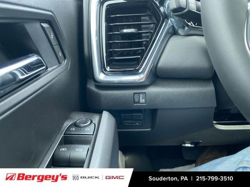 New 2026 GMC Canyon Elevation w/ Convenience Package image 20