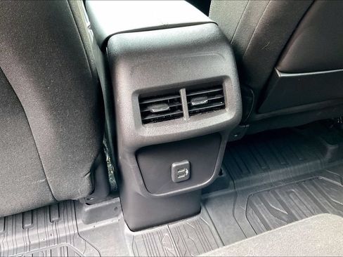 Used 2024 GMC Terrain SLE w/ Driver Convenience Package AWD/4WD image 30