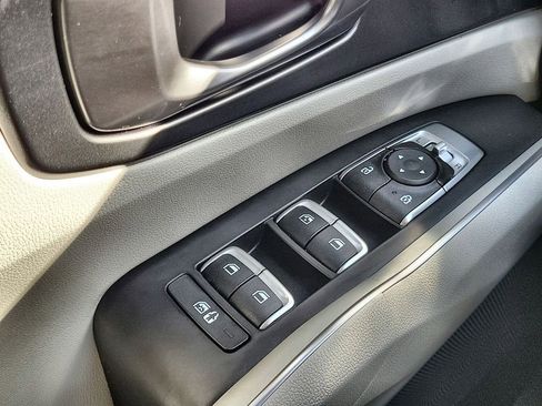 Used 2023 Kia Sorento S w/ Panoramic Sunroof Package image 26