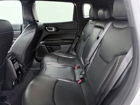 Used 2025 Jeep Compass Trailhawk AWD/4WD image 24