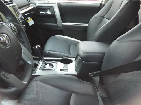 Used 2021 Toyota 4Runner Limited RWD image 9
