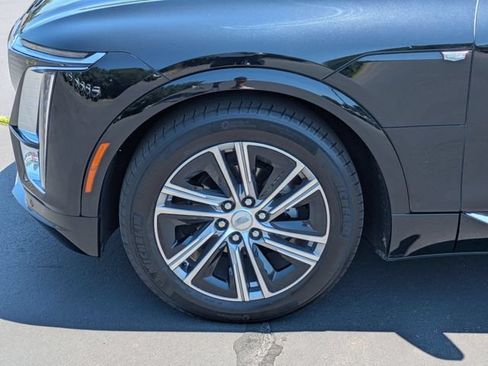 Used 2024 Cadillac Lyriq Luxury RWD image 10