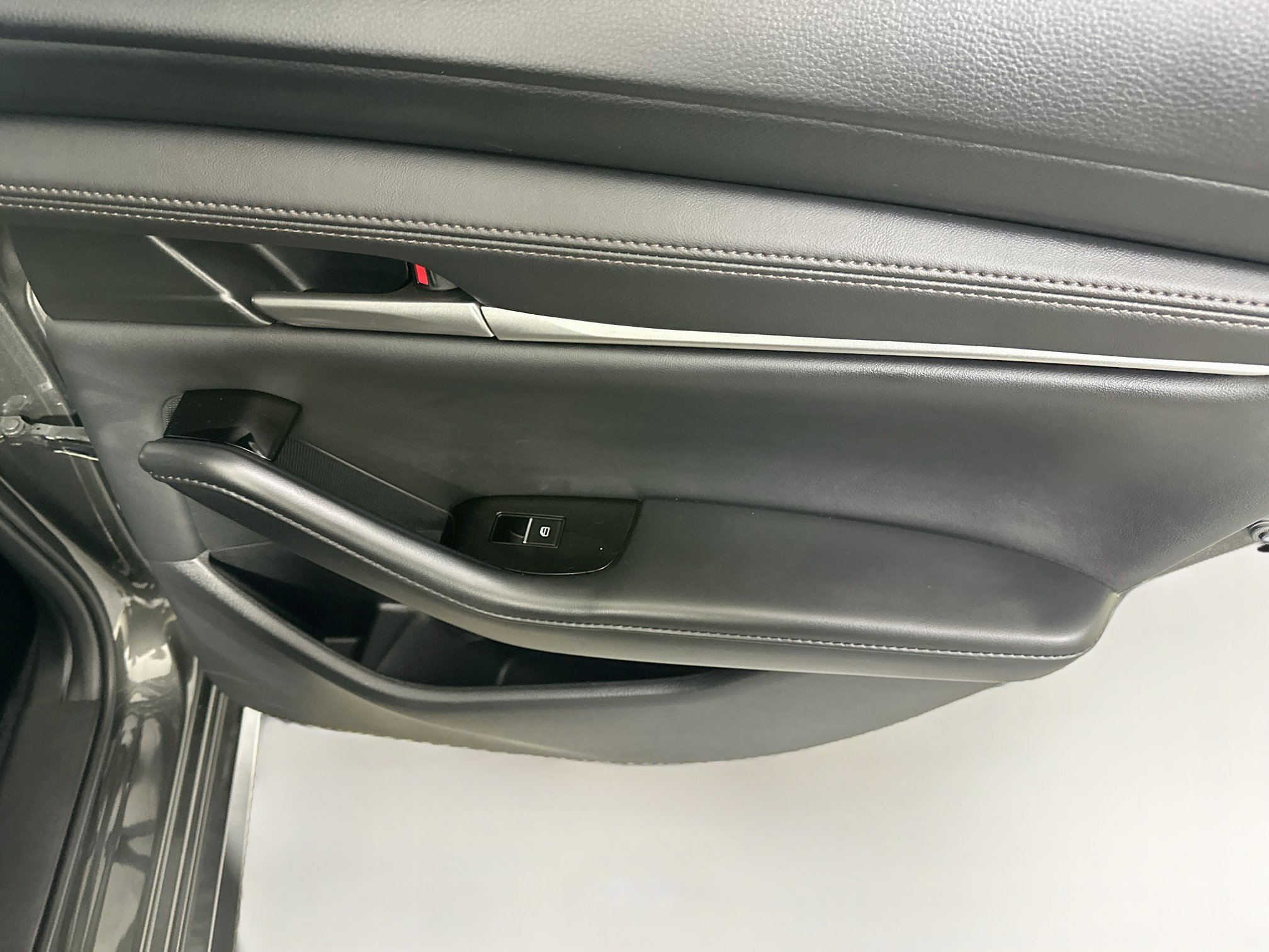 Used 2025 MAZDA MAZDA3 s FWD image 27