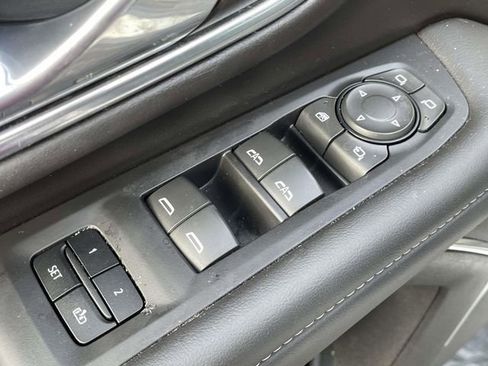 Used 2023 Chevrolet Tahoe Z71 w/ Z71 Off-Road Package image 18