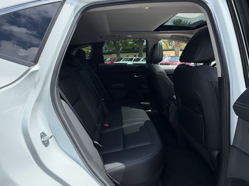 Certified 2025 Nissan Murano SL w/ Cargo Package AWD/4WD image 17