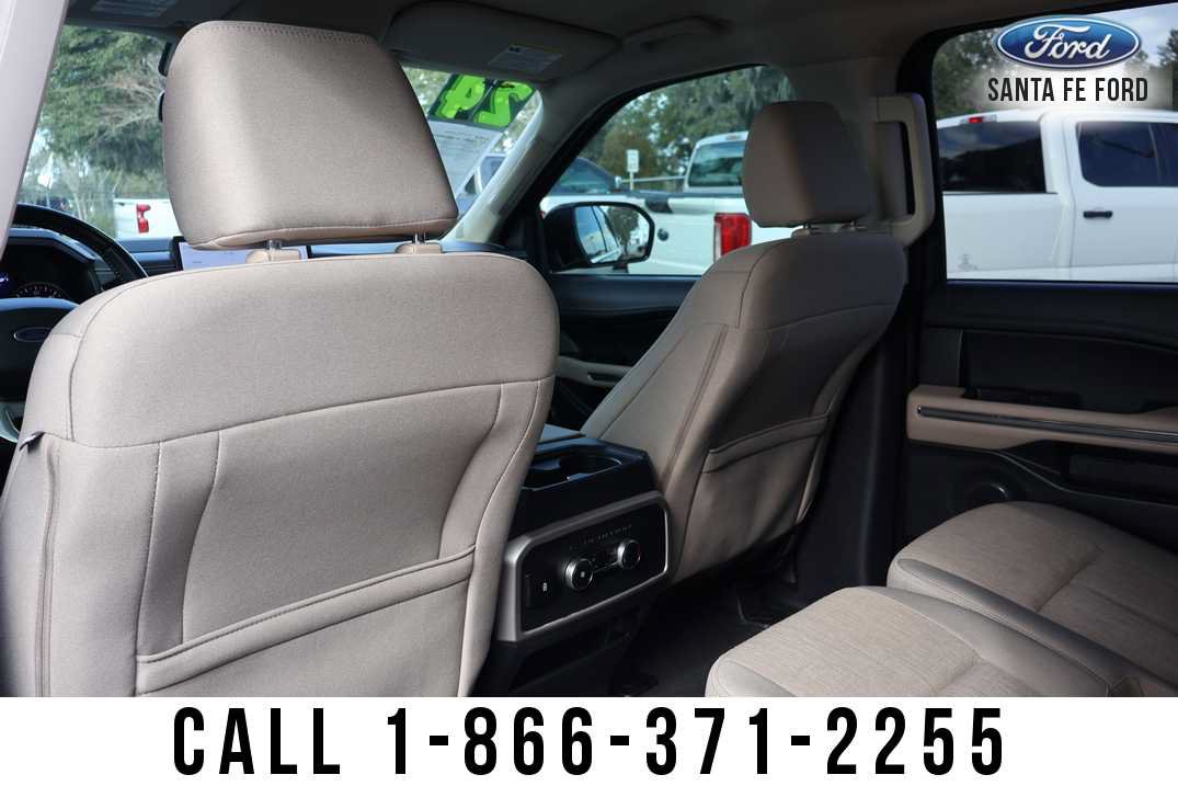 Used 2024 Ford Expedition XLT RWD image 16