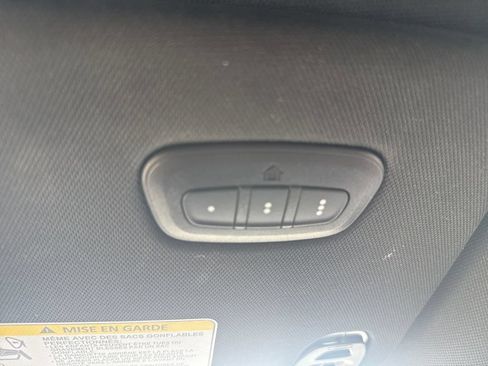Used 2025 Jeep Wagoneer 4WD image 26