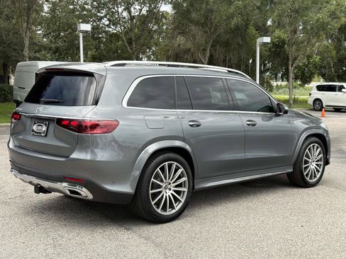 Certified 2025 Mercedes-Benz GLS 450 4MATIC image 3