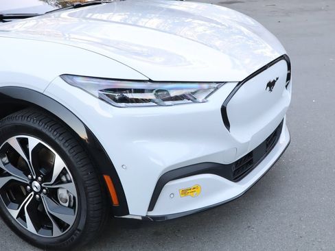 Used 2022 Ford Mustang Mach-E Premium RWD image 9