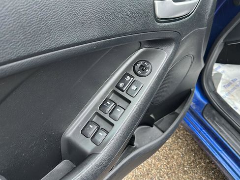 Used 2018 Kia Forte LX image 14