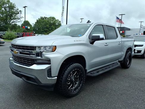 Used 2022 Chevrolet Silverado 1500 LT AWD/4WD image 11