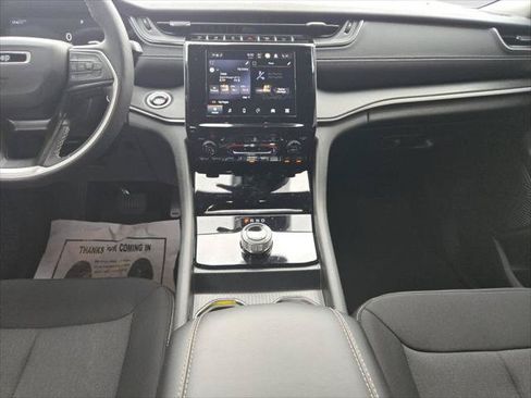 Certified 2025 Jeep Grand Cherokee L Laredo w/ Luxury Tech Group I RWD image 11