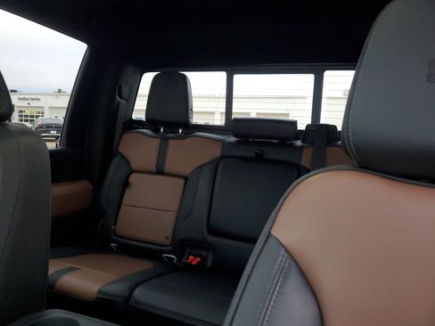 Used 2021 Chevrolet Silverado 3500 High Country image 29