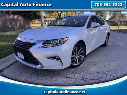 Used 2018 Lexus ES 300h image 1