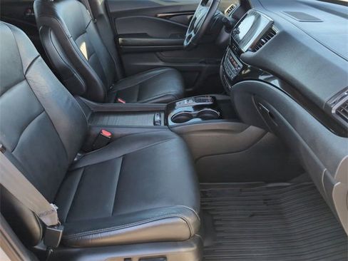 Used 2020 Honda Pilot Touring image 27