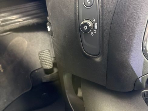 Used 2022 Chevrolet Equinox LT FWD image 14