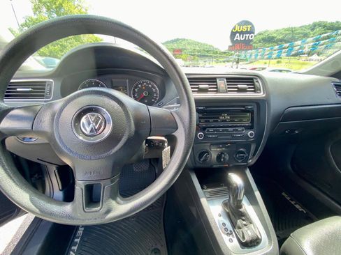 Used 2014 Volkswagen Jetta SE FWD image 19