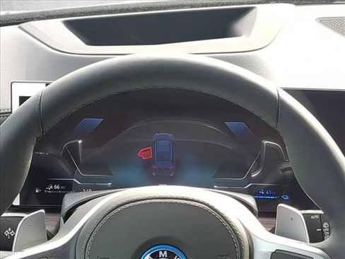 New 2026 BMW X5 xDrive50e image 11