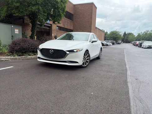 Used 2020 MAZDA MAZDA3 Sedan w/ Select Package FWD image 3