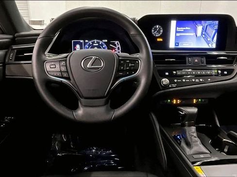 Used 2024 Lexus ES 350 w/ Premium Package image 5