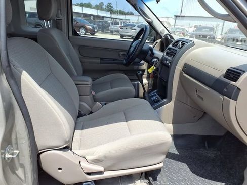Used 2004 Nissan Frontier XE w/ (VTP) Value Truck Pkg RWD image 20