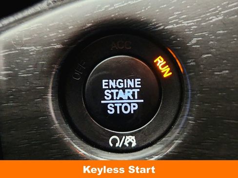 Used 2018 Jeep Grand Cherokee Altitude image 20