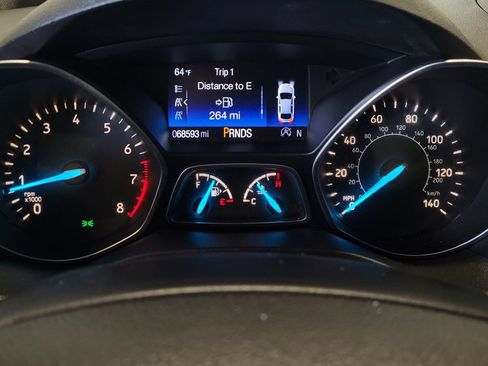 Used 2017 Ford Escape SE w/ SE Sport Appearance Package image 23