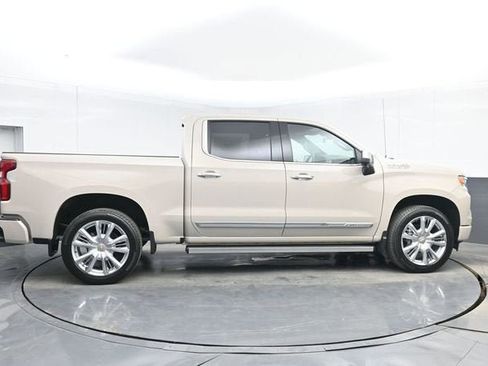 New 2026 Chevrolet Silverado 1500 High Country AWD/4WD image 15