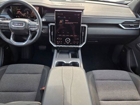 Certified 2025 GMC Acadia Elevation FWD image 16
