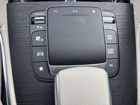 Used 2021 Mercedes-Benz GLE 350 4MATIC image 25