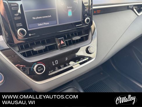 Used 2022 Toyota Corolla LE FWD image 21