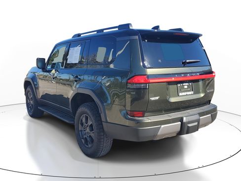 Used 2024 Lexus GX 550 GX 550 Overtrail+ image 3