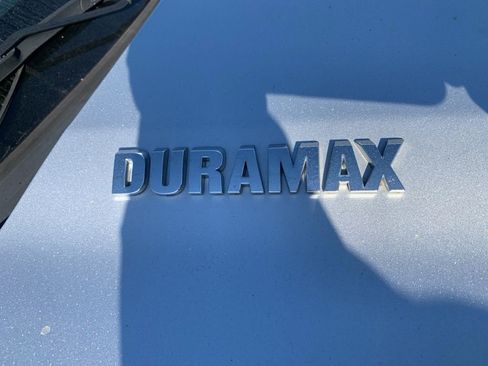 Used 2021 Chevrolet Silverado 1500 LT w/ Convenience Package II image 5