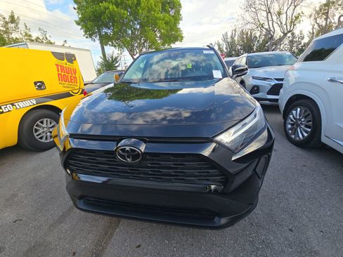 Used 2023 Toyota RAV4 XLE w/ Convenience Package image 2