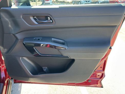 New 2026 Nissan Pathfinder SV image 41