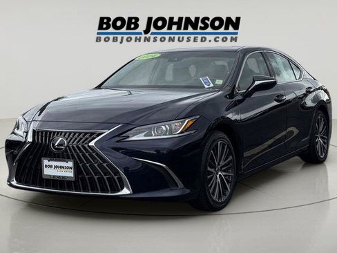 Certified 2024 Lexus ES 350 w/ Premium Package FWD image 3