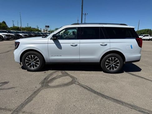 Certified 2025 Ford Expedition Platinum AWD/4WD image 7