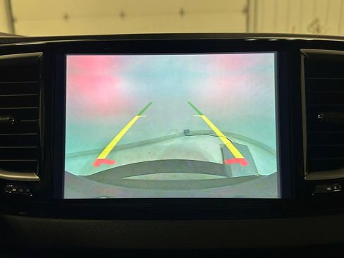 Used 2025 Chrysler Pacifica Select FWD image 30