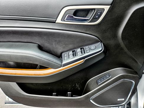 Used 2019 GMC Yukon XL Denali w/ Denali Ultimate Package image 22