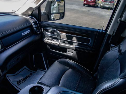 Used 2024 RAM 2500 Laramie image 15