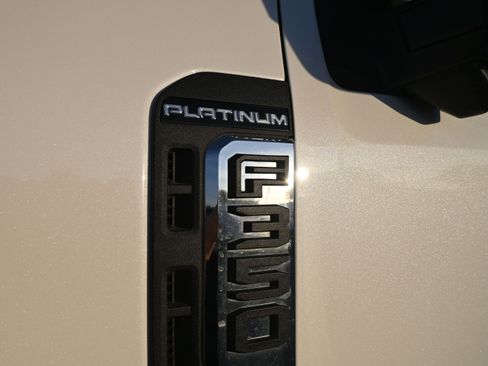 Used 2024 Ford F350 Platinum w/ FX4 Off-Road Package image 11