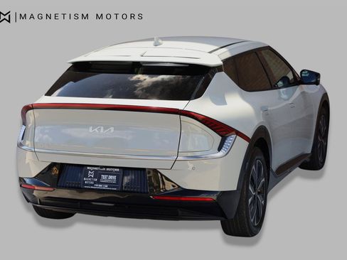 Used 2023 Kia EV6 Wind w/ Wind Technology Package AWD/4WD image 8