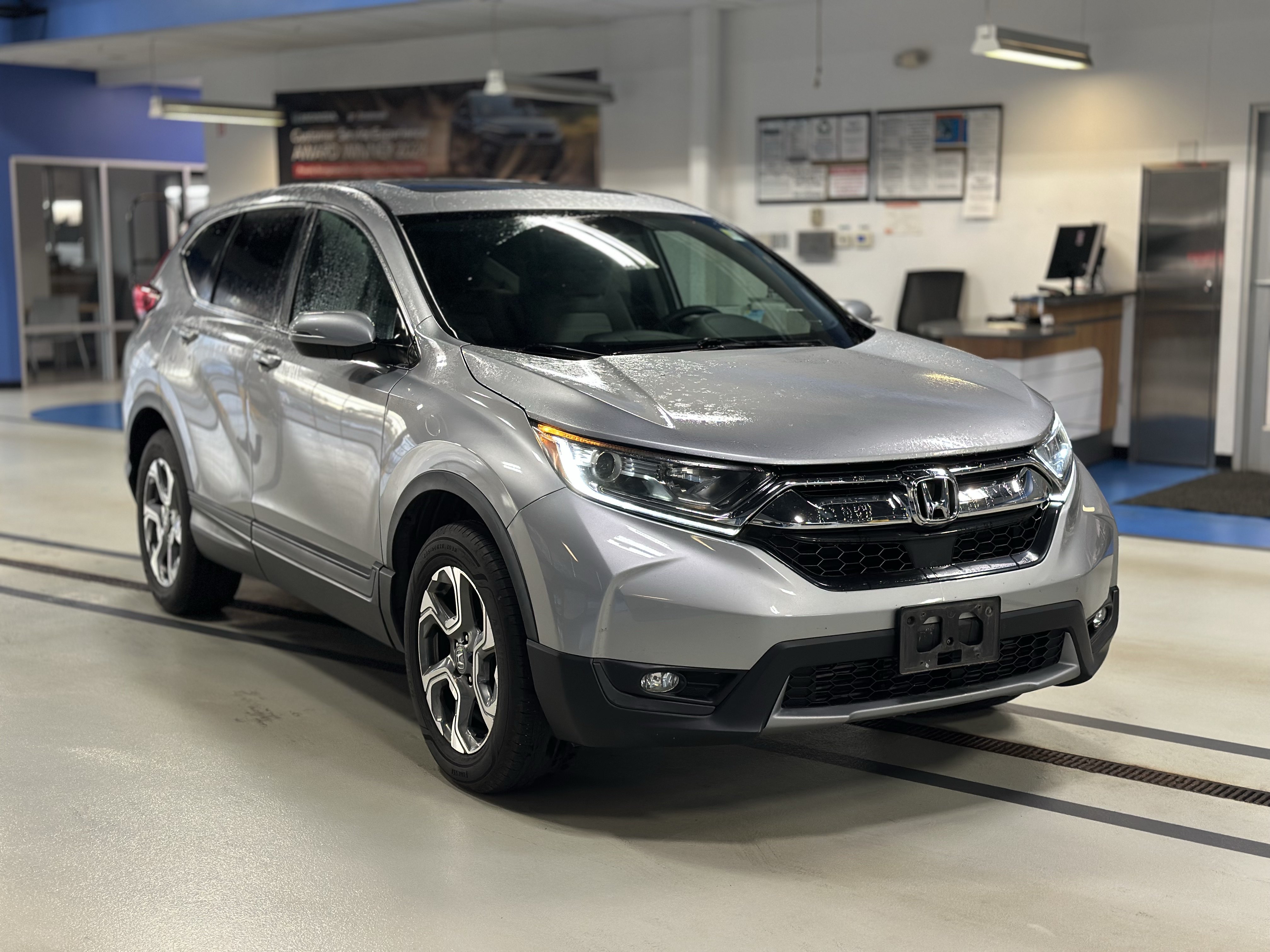 Used 2019 Honda CR-V EX image 3
