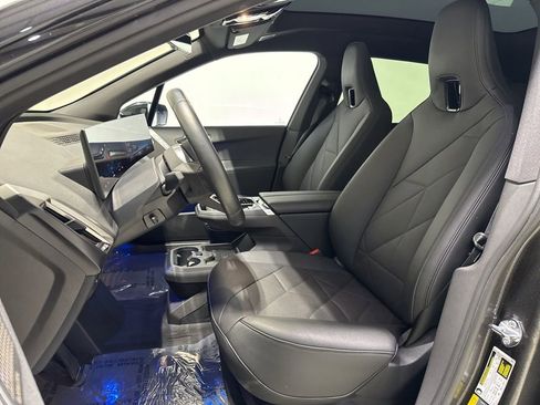 Used 2025 BMW iX M60 image 14