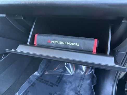 Used 2024 Mitsubishi Outlander ES image 30