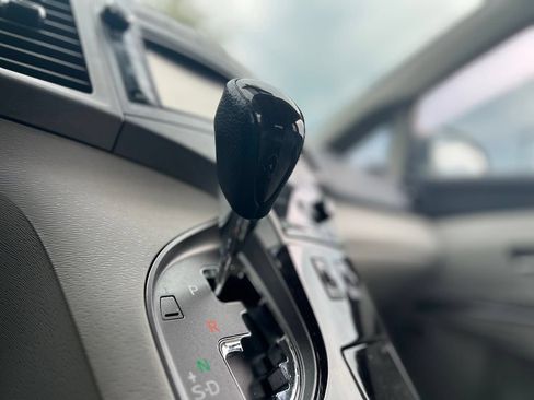 Used 2013 Toyota Venza XLE w/ XLE Premium Pkg FWD image 28