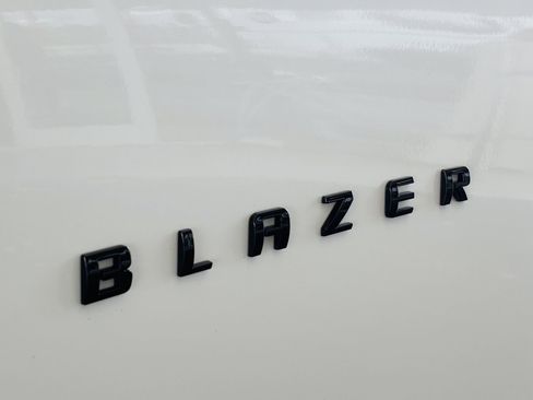 Used 2023 Chevrolet Blazer RS w/ Driver Confidence II Package AWD/4WD image 6